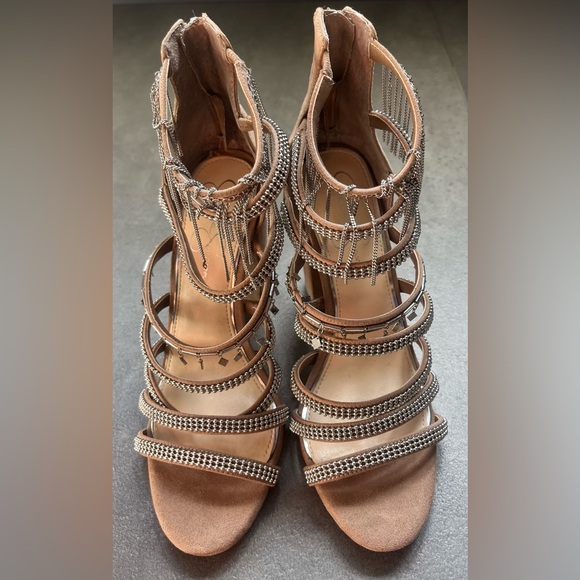 Jessica Simpson Strappy Platform Sandals with Chains… - Picture 4 of 9